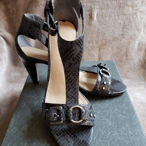 EUC - Via Spiga Habitat Black Snakeskin Strap Sandals (7 M)